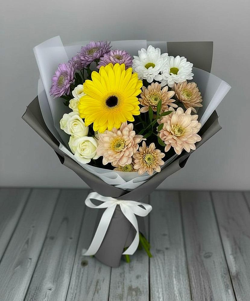 Букет цветов из: Розы, Герберы и Хризантемы в Ростовe-на-Донy