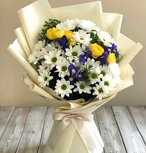 Букет цветов из:  Ирисы, Хризантемы и Розы #REPLACE_PRED# Ростовe-на-Донy