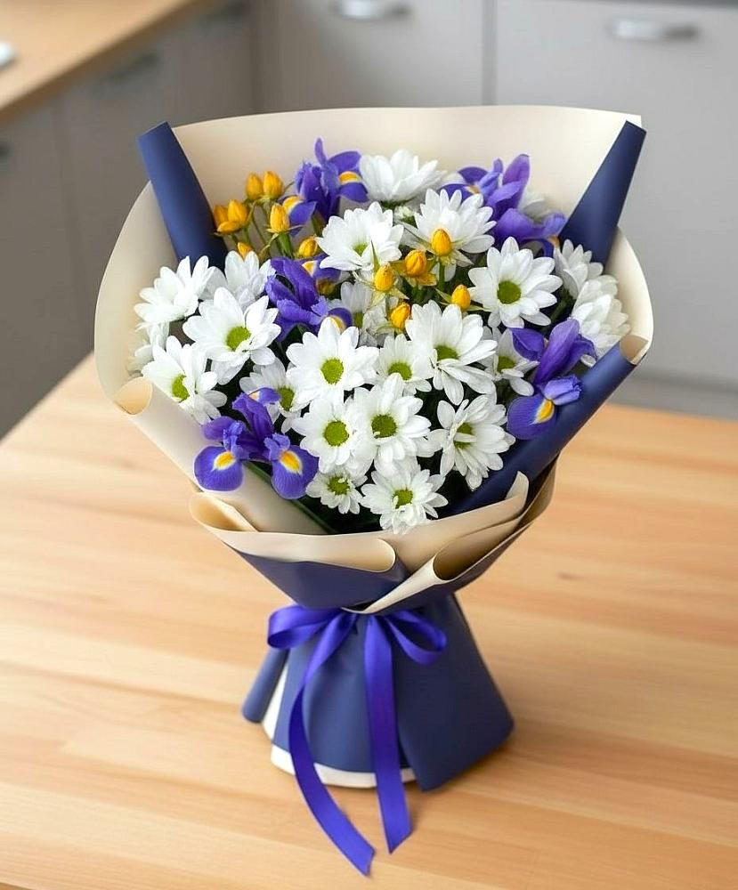 Букет цветов из: Розы, Ирисы и Хризантемы в Ростовe-на-Донy
