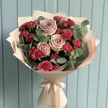 Букет цветов из:  Гвоздики и Розы в Ростовe-на-Донy